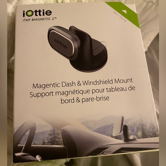 Car cell phone Mount Néw magnetic - Picture 1 of 8